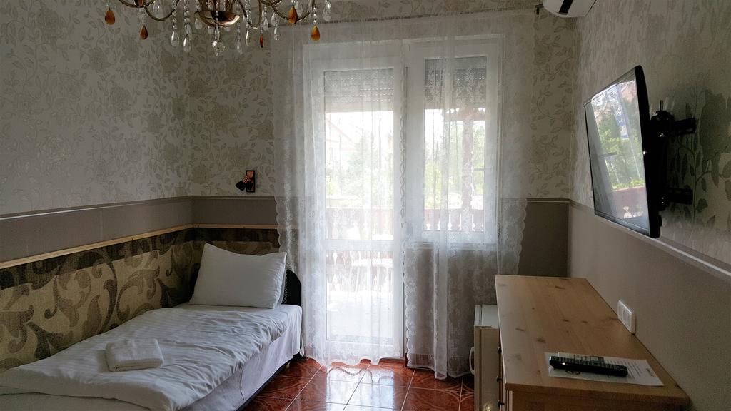 Kitti Szálláshely Mogyoród Exterior foto